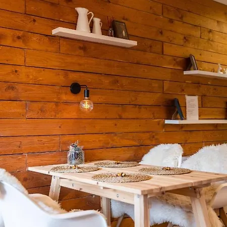 Lucnica Apartment *